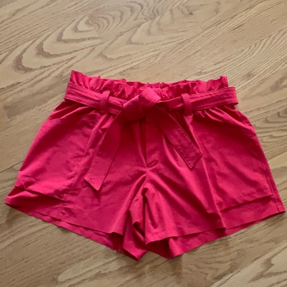 Athleta Skyline dressy shorts size 6